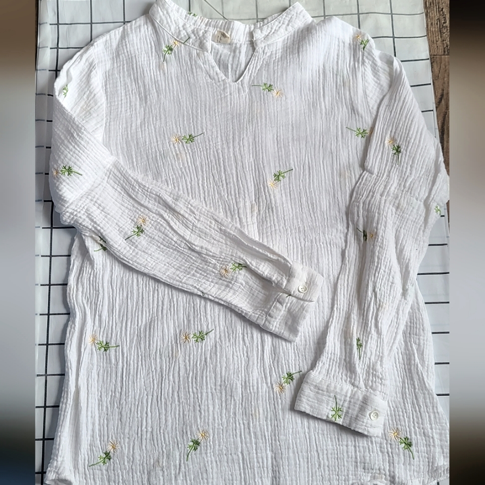 Daisy Flower Pattern Top